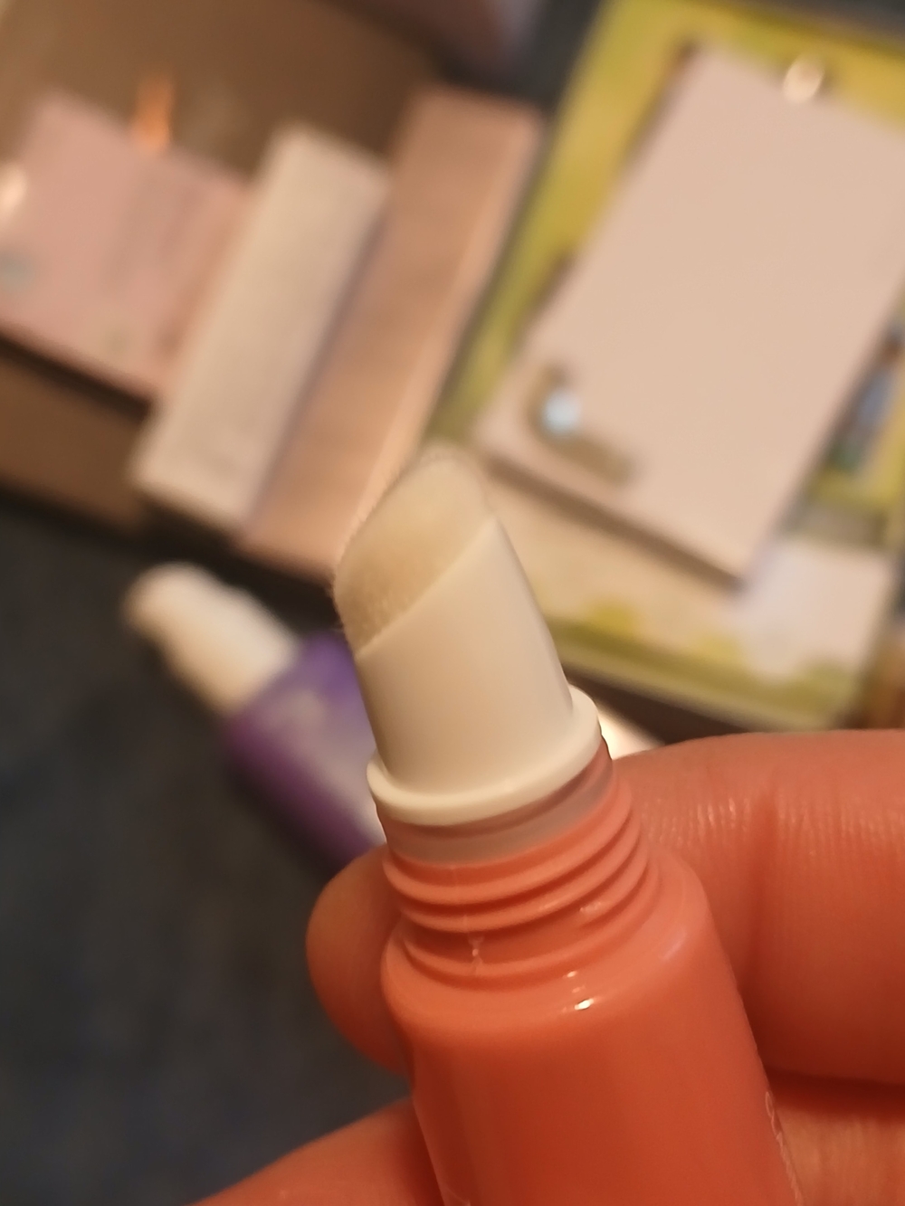 Clarins Instant Light Lip Balm with Cushion Applicator Shade 05